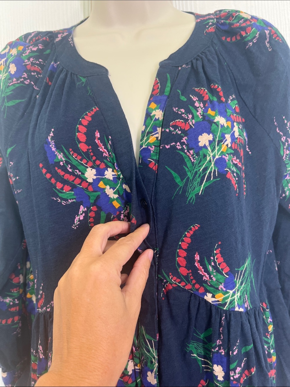 Anthropologie - Maeve Winona Navy Blue Floral Button Down Blouse Size Medium - Picture 7 of 12